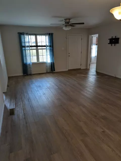 Living - 906 Hershell St, Burns, TN 37029 photo 1 of 2