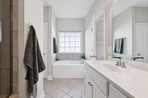 Bath - 4011 John Marsh Rd, Spring Hill, TN 37174 photo 3 of 3