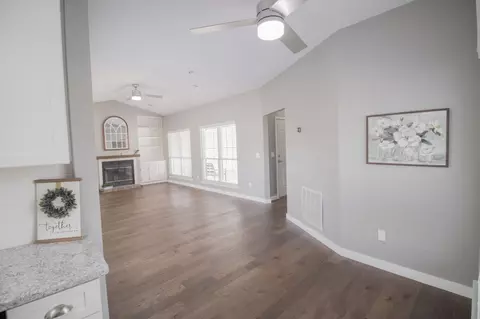 601 Laurel Hill Dr, Old Hickory, TN 37138