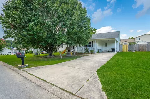 1577 Oak Tree Ln SE, Cleveland, TN 37311