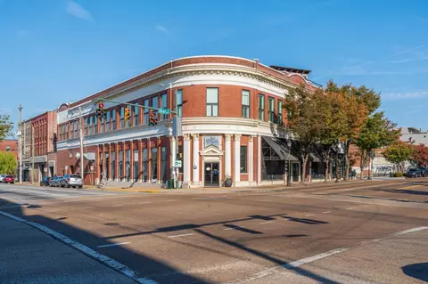 1467 Market St #204, Chattanooga, TN 37402