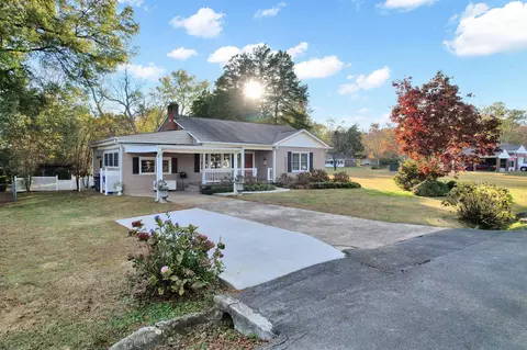809 Park Ave NW, Cleveland, TN 37311