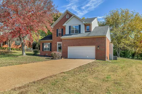 620 Winners Circle Pl, Thompsons Station, TN 37179