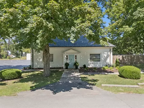 421 E Bell St, Murfreesboro, TN 37130 photo 1