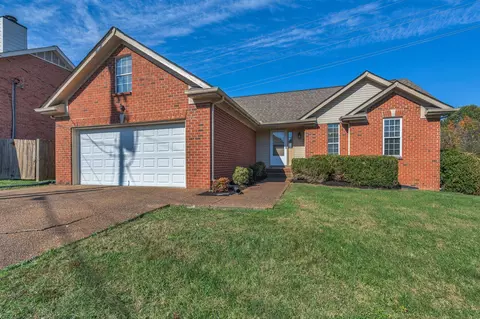 133 Cloverfield Ct, Hendersonville, TN 37075