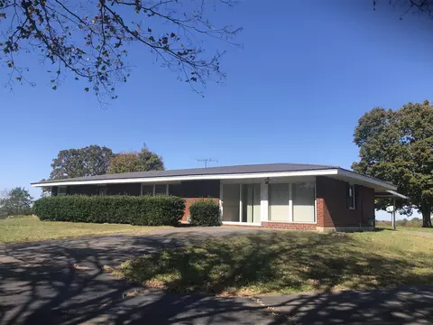 2095 Jones Creek Rd, White Bluff, TN 37187