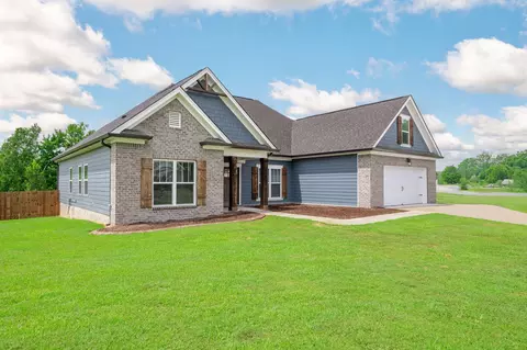 11015 High River Dr, Soddy Daisy, TN 37379