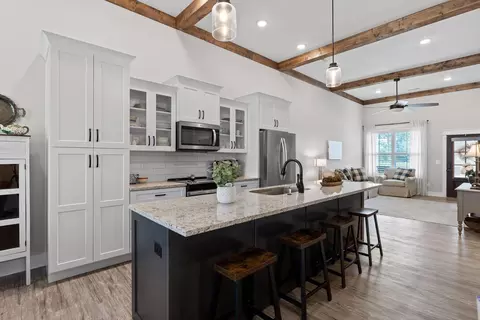 56 Arlington Dr, Chickamauga, GA 30707