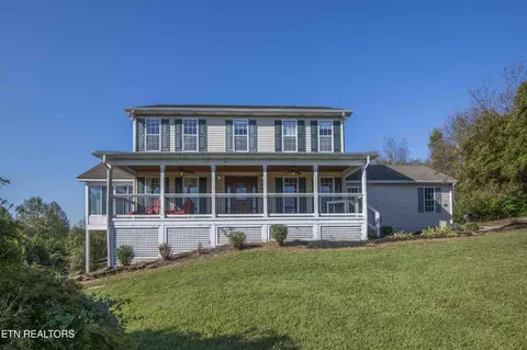 920 W Copeland Dr, Powell, TN 37849