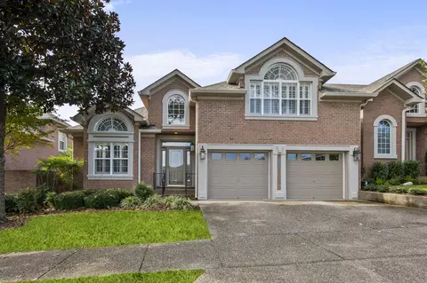 1032 Golf Club Cir W, Hendersonville, TN 37075