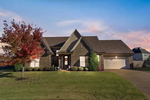 65 Bentgrass Cv, Oakland, TN 38060