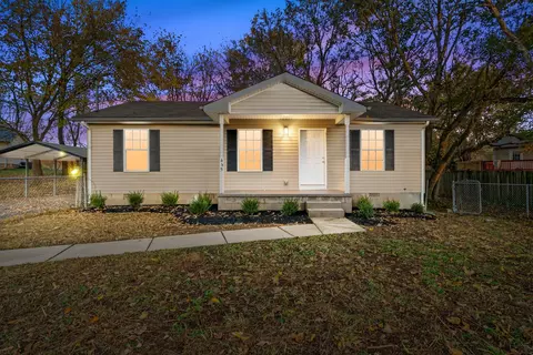 445 Market St, Clarksville, TN 37042