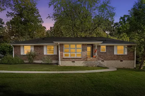 313 Emery Dr, Nashville, TN 37214