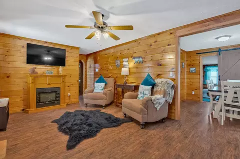 Living - 114 Ashley Rd, Jamestown, TN 38556 photo 4 of 4