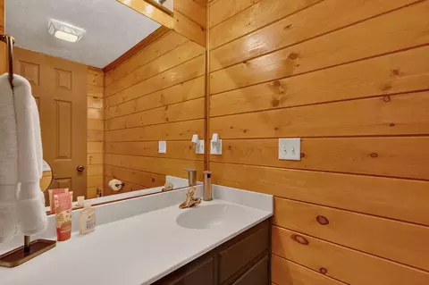 Bath - 114 Ashley Rd, Jamestown, TN 38556 photo 1 of 2