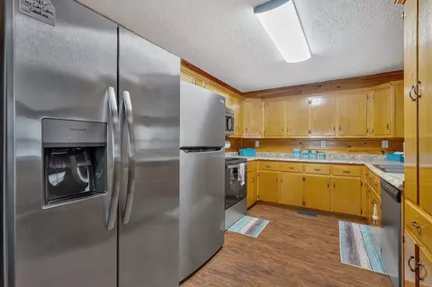 Kitchen - 114 Ashley Rd, Jamestown, TN 38556 photo 2 of 2