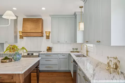 Kitchen - 308 Bridge Ave, Murfreesboro, TN 37129 photo 3 of 4