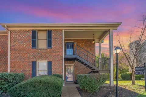 232 Westfield Dr, Nashville, TN 37221