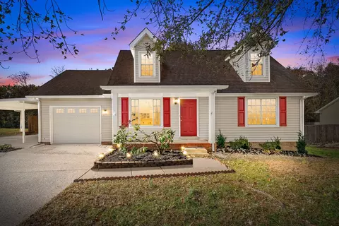 310 Kelsey Dr, Clarksville, TN 37042