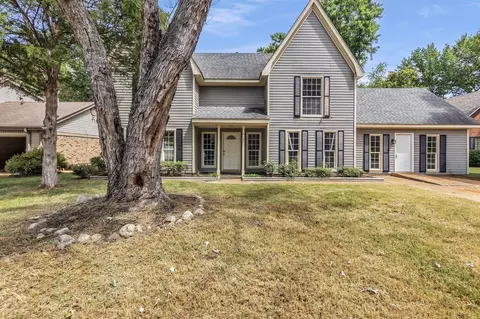 4162 Old Village Ln, Memphis, TN 38125