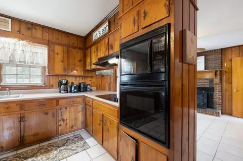Kitchen - 4212 Pate Rd, Franklin, TN 37064 photo 2 of 4