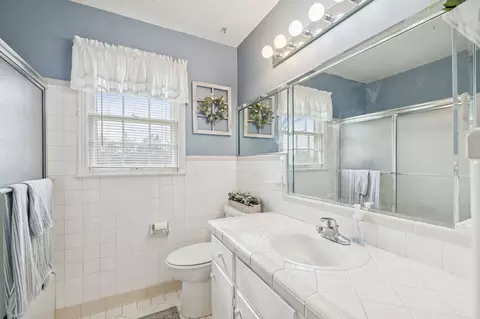 Bath - 4212 Pate Rd, Franklin, TN 37064 photo 1 of 2