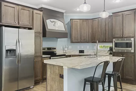 Kitchen - 104 E Pond St, Adams, TN 37010 photo 9 of 12