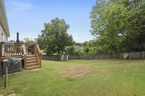 Exterior - 104 E Pond St, Adams, TN 37010 photo 7 of 12