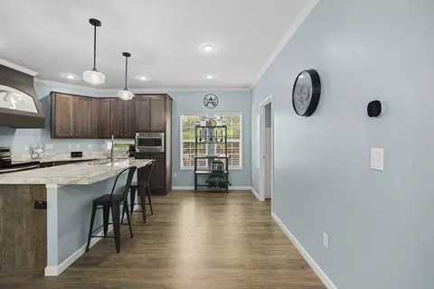 Entry Way - 104 E Pond St, Adams, TN 37010 photo 2 of 3
