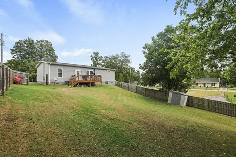 Exterior - 104 E Pond St, Adams, TN 37010 photo 12 of 12