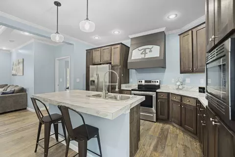 Kitchen - 104 E Pond St, Adams, TN 37010 photo 10 of 12
