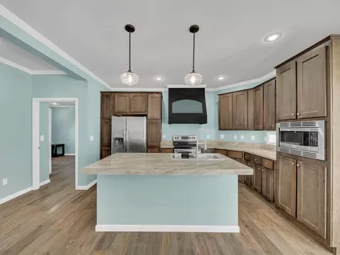 Kitchen - 104 E Pond St, Adams, TN 37010 photo 3 of 12