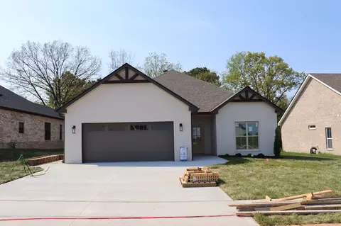710 Southern Pine Trl, Clarksville, TN 37043