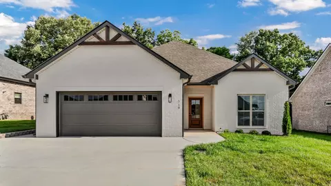 710 Southern Pine Trl, Clarksville, TN 37043