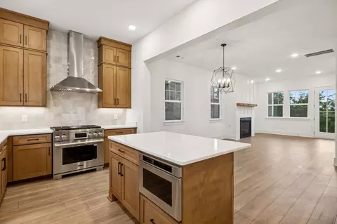 207 Daydreamer Ln, Nashville, TN 37206