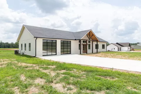 Exterior - 188 Beartown Rd, Loretto, TN 38469 photo 3 of 6