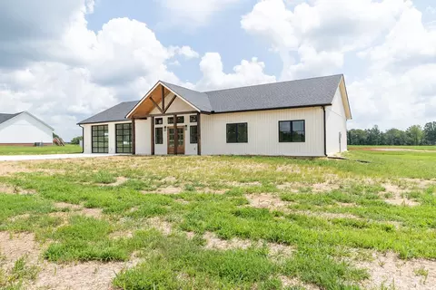 Exterior - 188 Beartown Rd, Loretto, TN 38469 photo 4 of 6