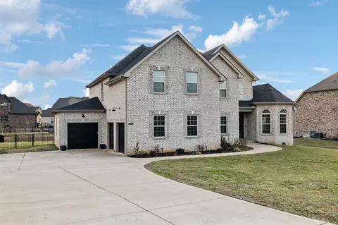 1528 Charles Bell Rd, Clarksville, TN 37040