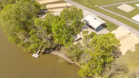 368 Duck Blind Rd, Clifton, TN 38425
