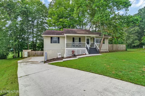 604 Bear Cub Ln, Clinton, TN 37716