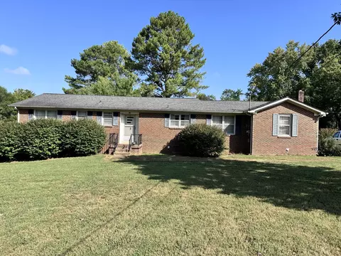 1681 N Main St, Columbia, TN 38401