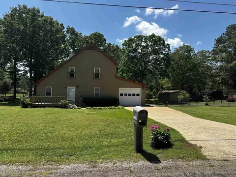 110 Sauger Rd, Crump, TN 38327
