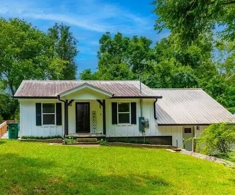 303 Claire St, Rossville, GA 30741