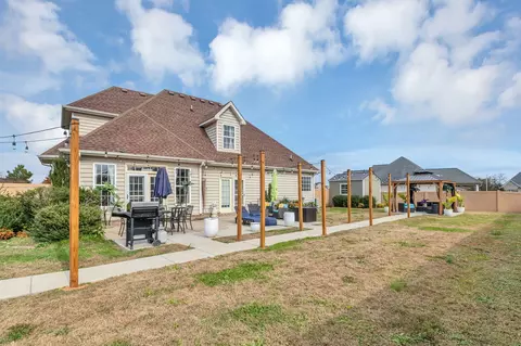 Exterior - 1726 Splash Pl, Murfreesboro, TN 37130 photo 6 of 10