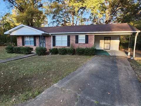705 George St, Trenton, TN 38382