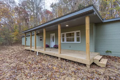 601 Midway Dr, Erin, TN 37061