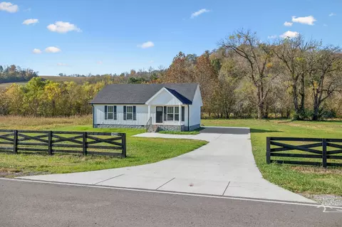 1566 Big Dry Creek Rd, Pulaski, TN 38478