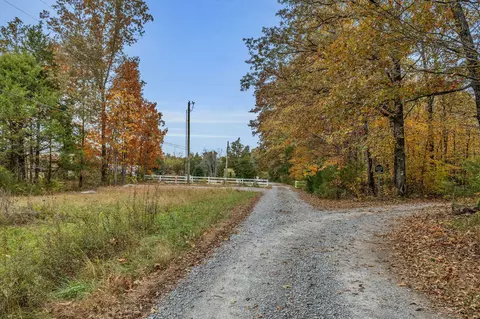 4136 Shores Rd, Murfreesboro, TN 37128