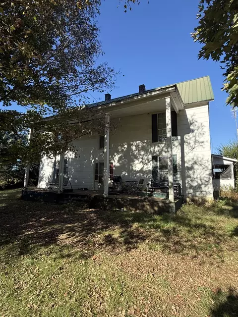 5054 Viola Rd, Mcminnville, TN 37110