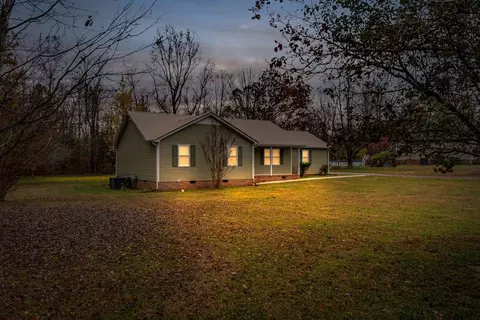 99 Arrowhead Dr, Manchester, TN 37355